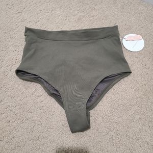 Lunalae Aliza Bottoms